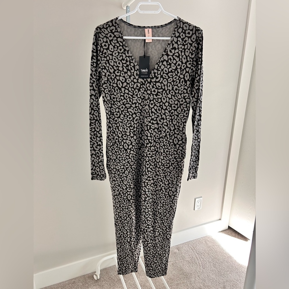 ✨Brand New✨ Smash + Tess Jumpsuit - Small
